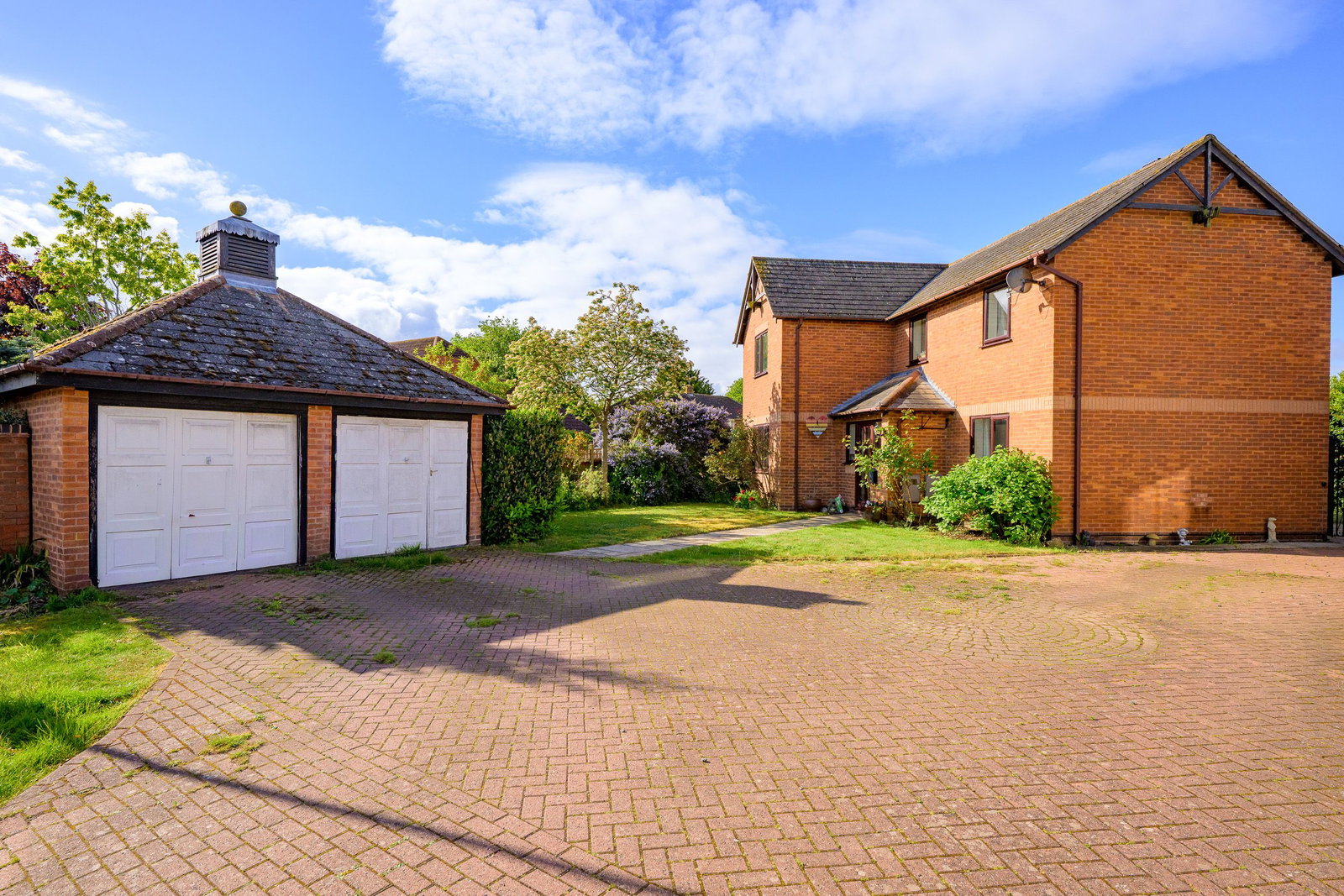 Detached House in Nottingham