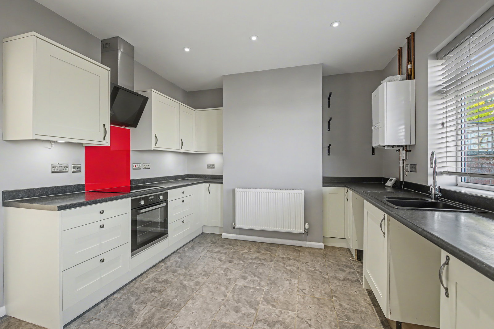 Semi Detached House in Grantham