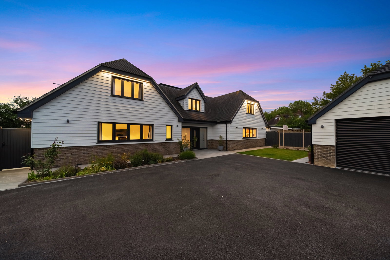 Detached House for sale in Maidstone, Amber Lane, Chart Sutton, Maidstone, ME17 3SE, 5762 m²