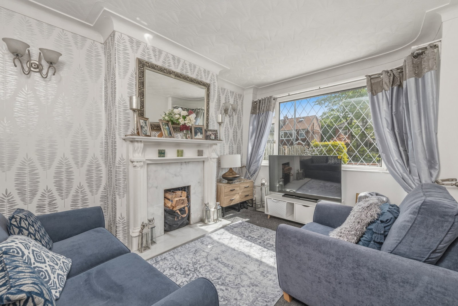 Semi Detached House for sale in Leeds, Pendas Way, Leeds, LS15 8HU