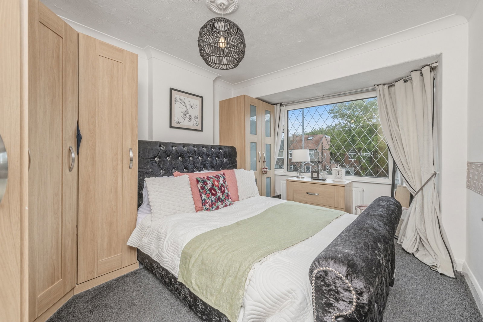 Semi Detached House for sale in Leeds, Pendas Way, Leeds, LS15 8HU