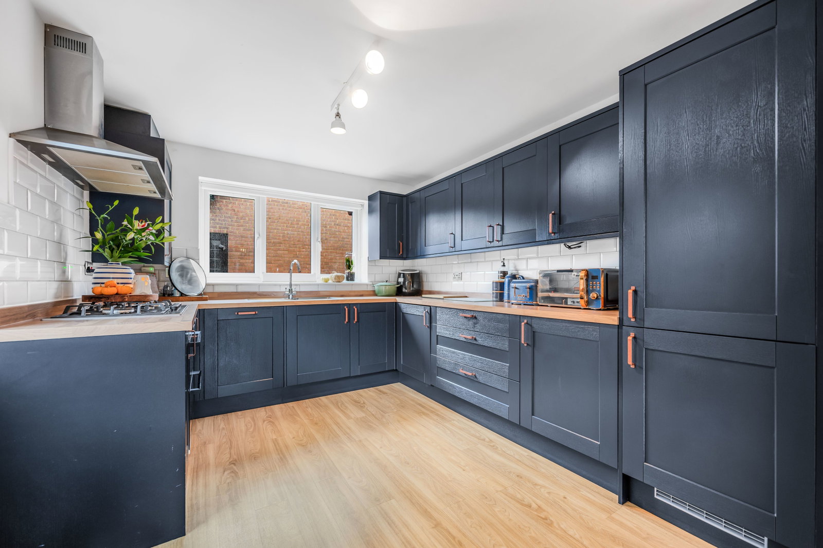 Detached House for sale in Toddington, Peartree Close, Toddington, 1094 m²