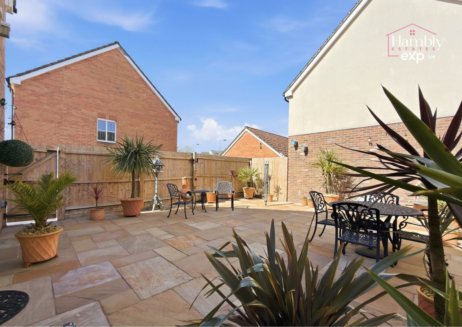 Detached House in Pontyclun