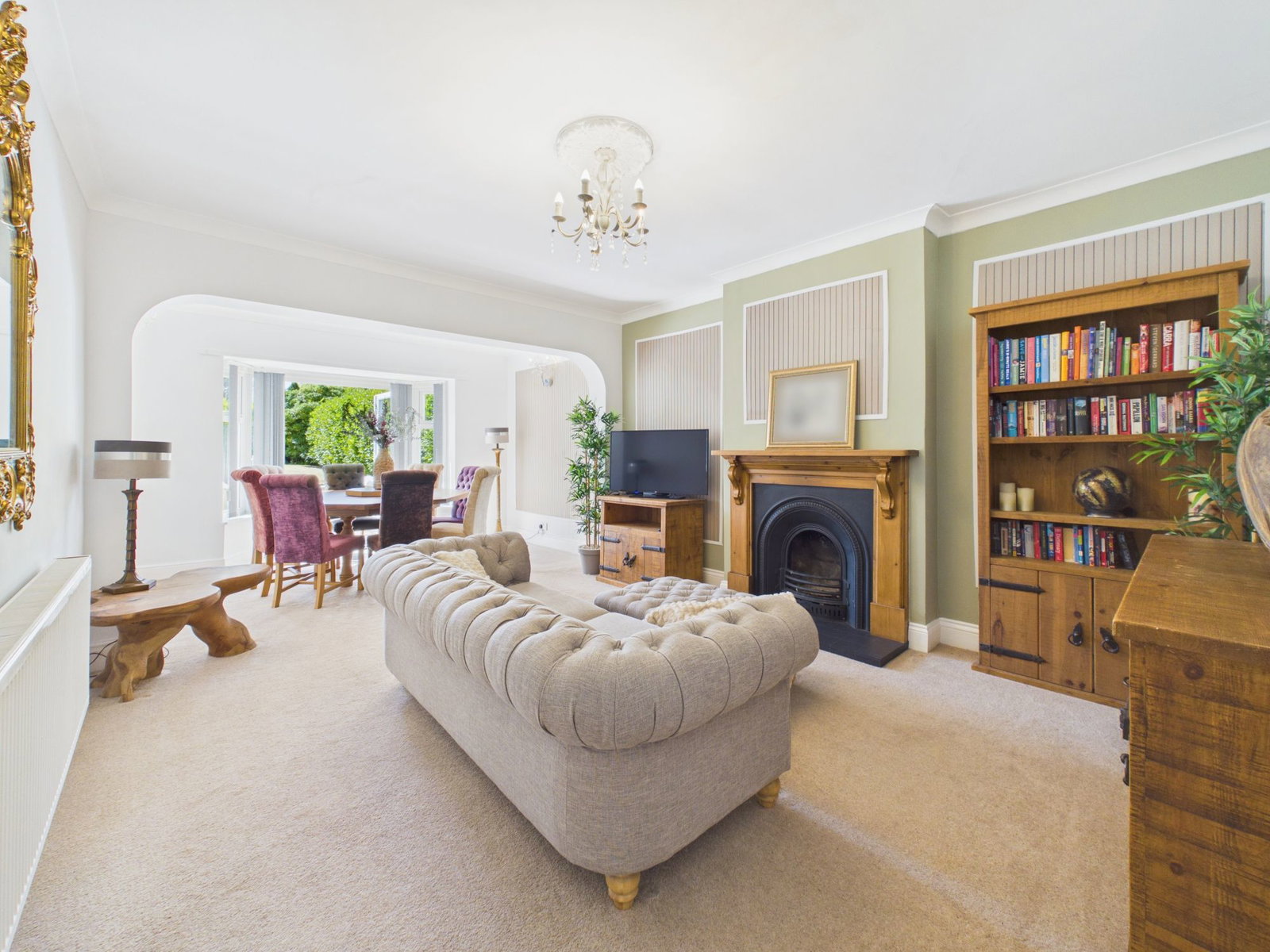 Detached House for sale in Leicester, Dalby Avenue, Bushby, 2214 m²