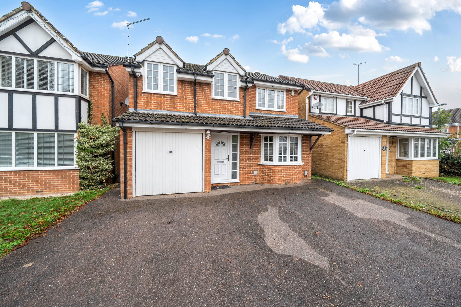 Detached House for sale in Dunstable, Crabtree Way, Dunstable, 1308 m²