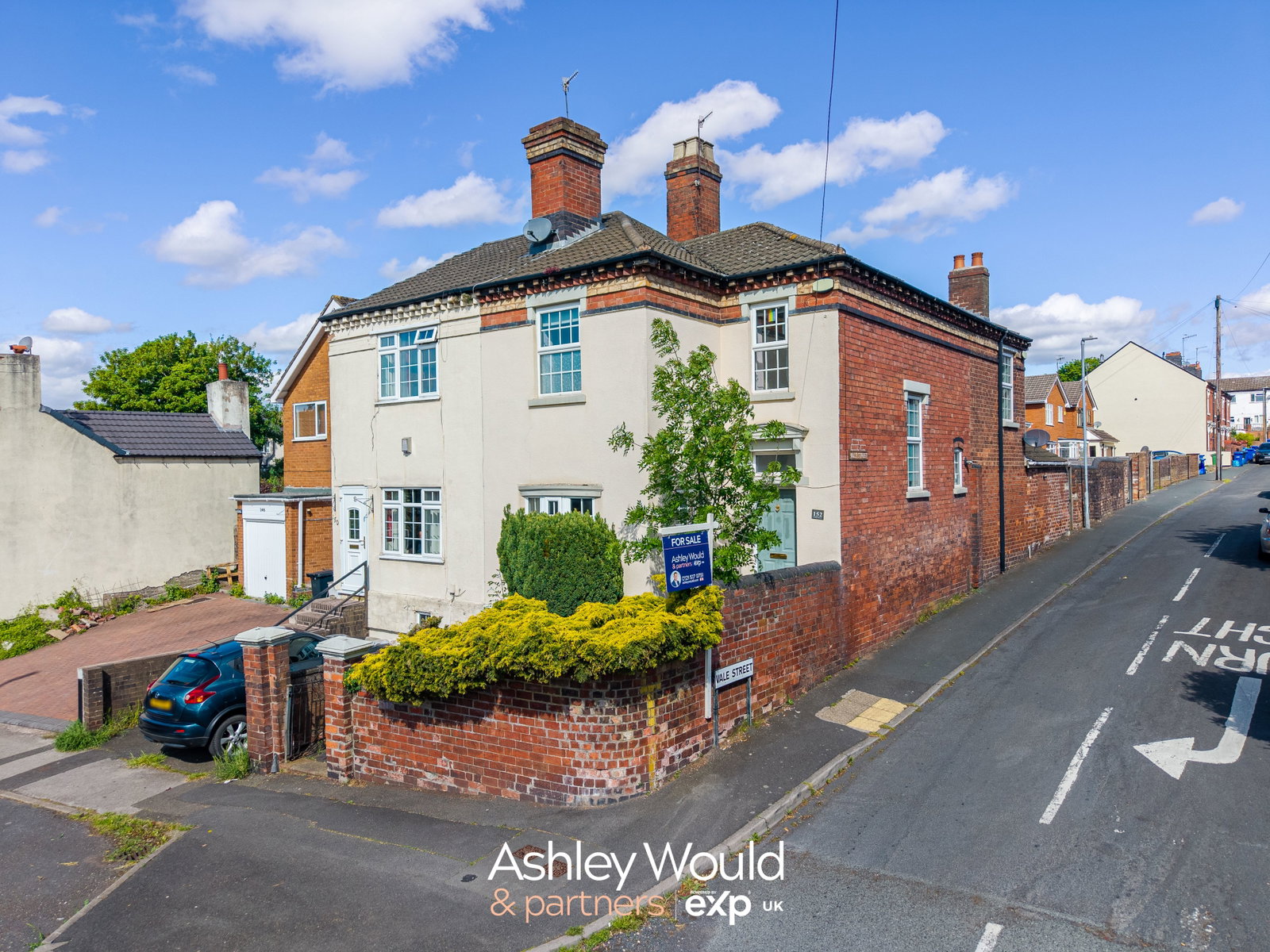 Semi Detached House in Stourbridge