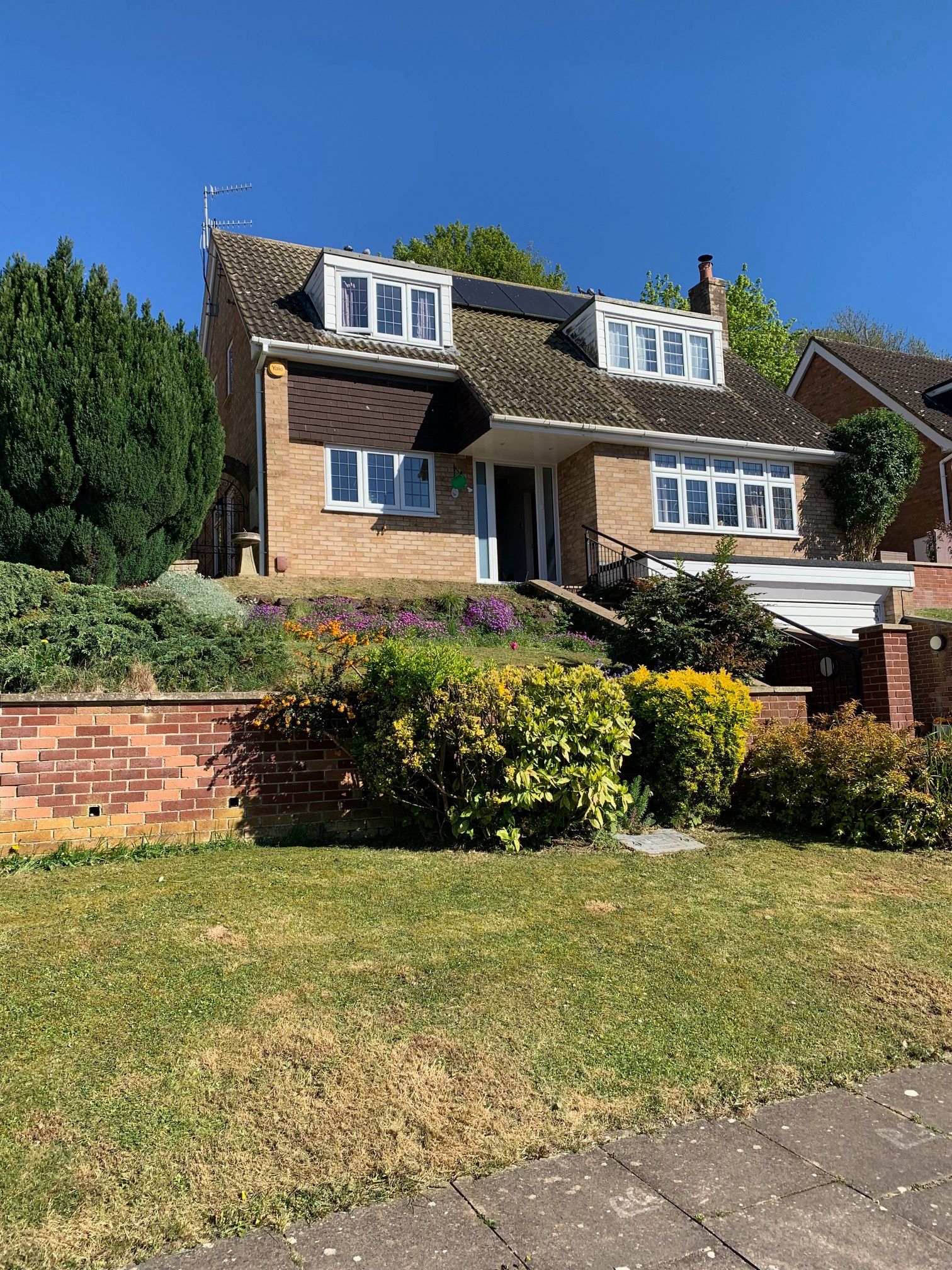 Detached House in Luton