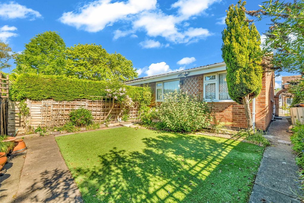 Semi Detached Bungalow in Loughborough