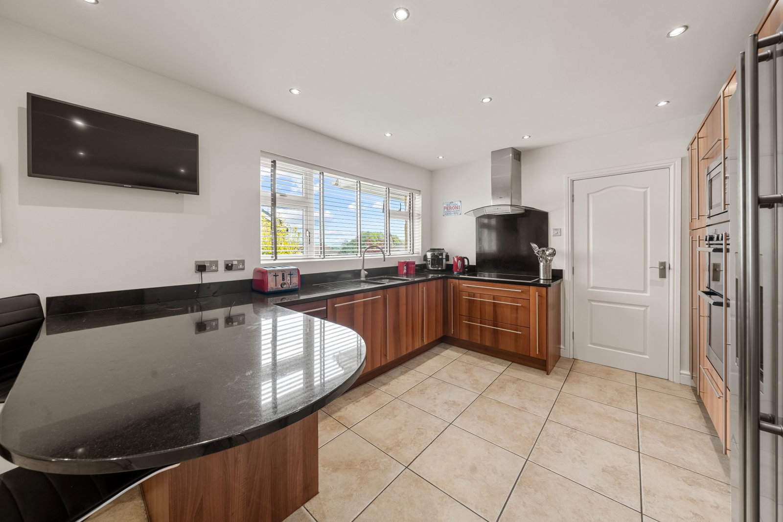 Detached House in Huddersfield