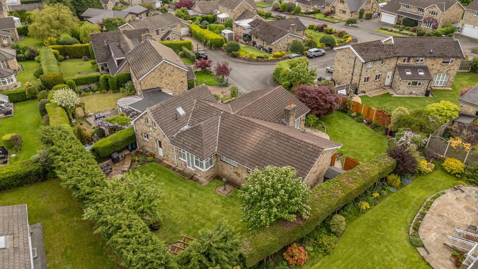 Detached House in Huddersfield