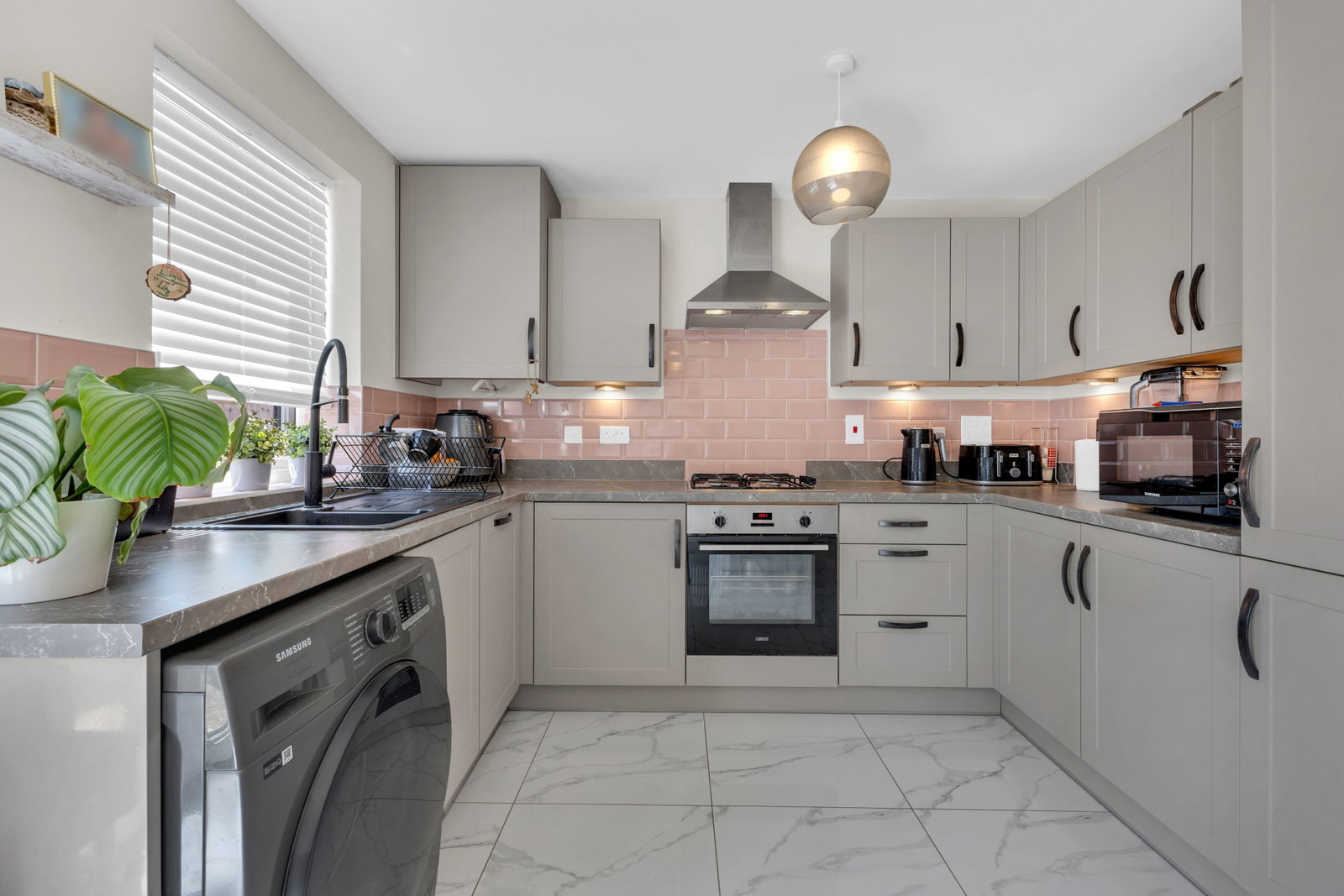 Semi Detached House in Leighton Buzzard