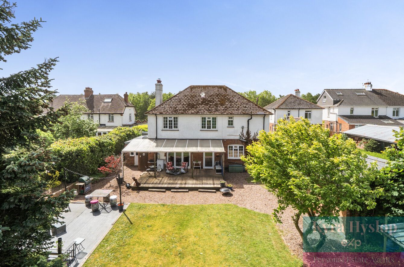 Detached House in Exeter