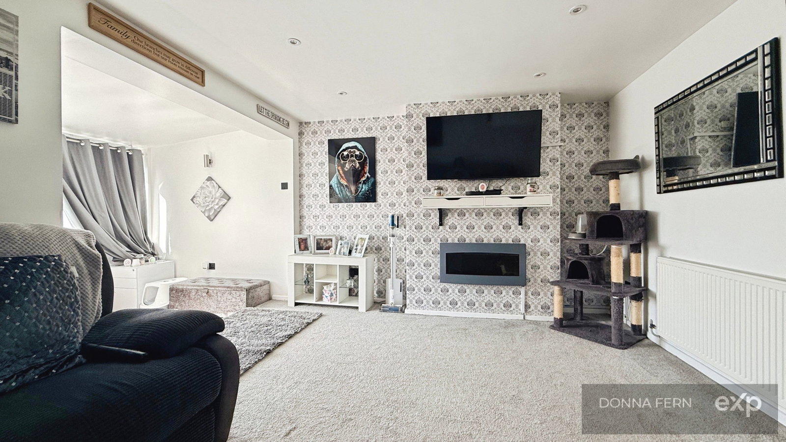 Town House in Stoke-on-trent