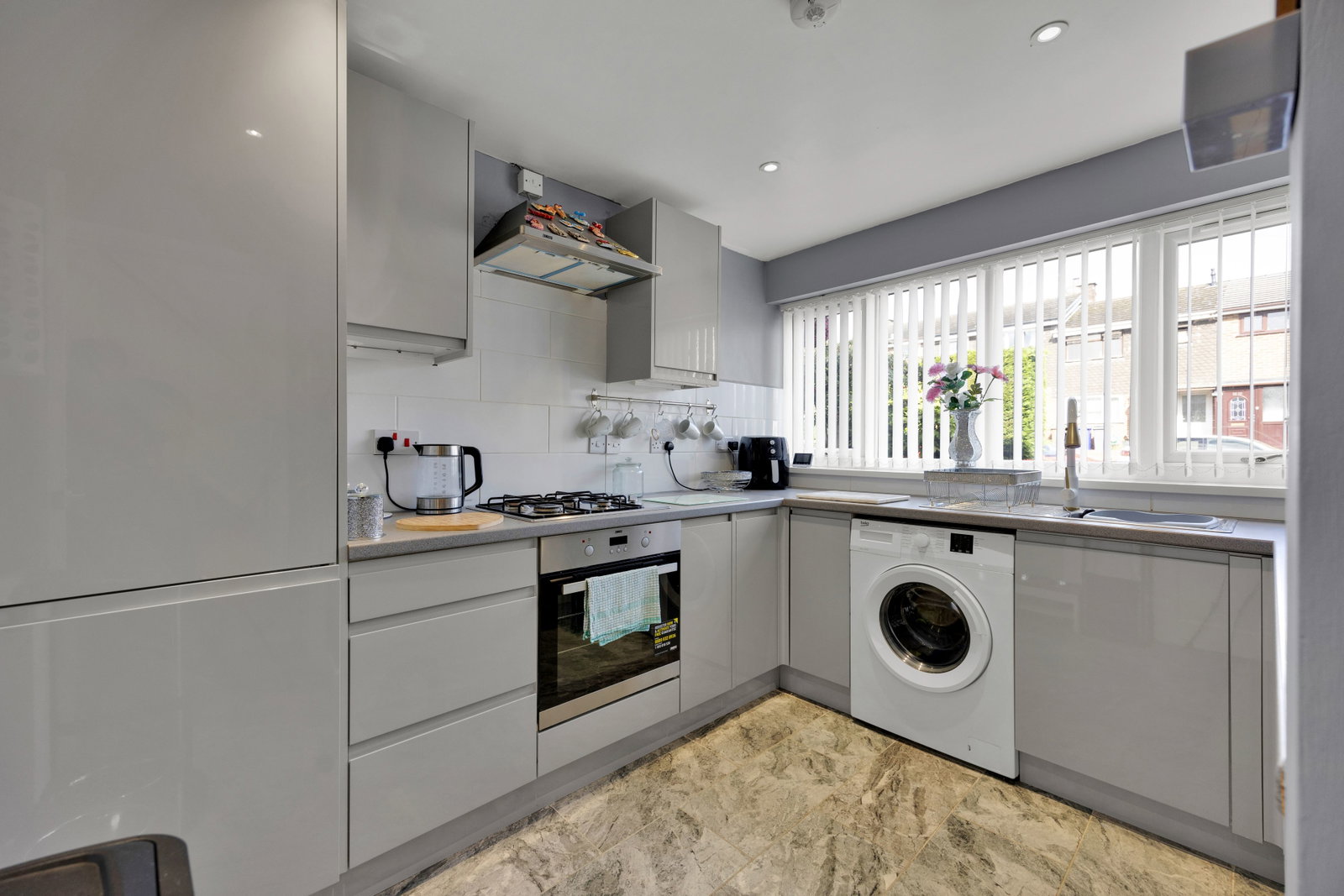 Town House for sale in Stoke-on-trent, Newmount Road, Fenpark, Stoke-on-trent, ST4 3HQ