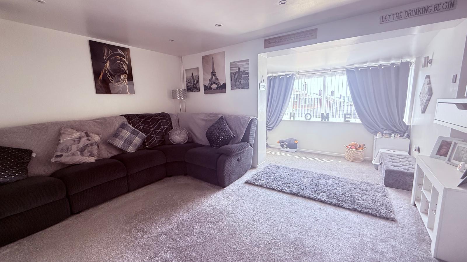 Town House in Stoke-on-trent