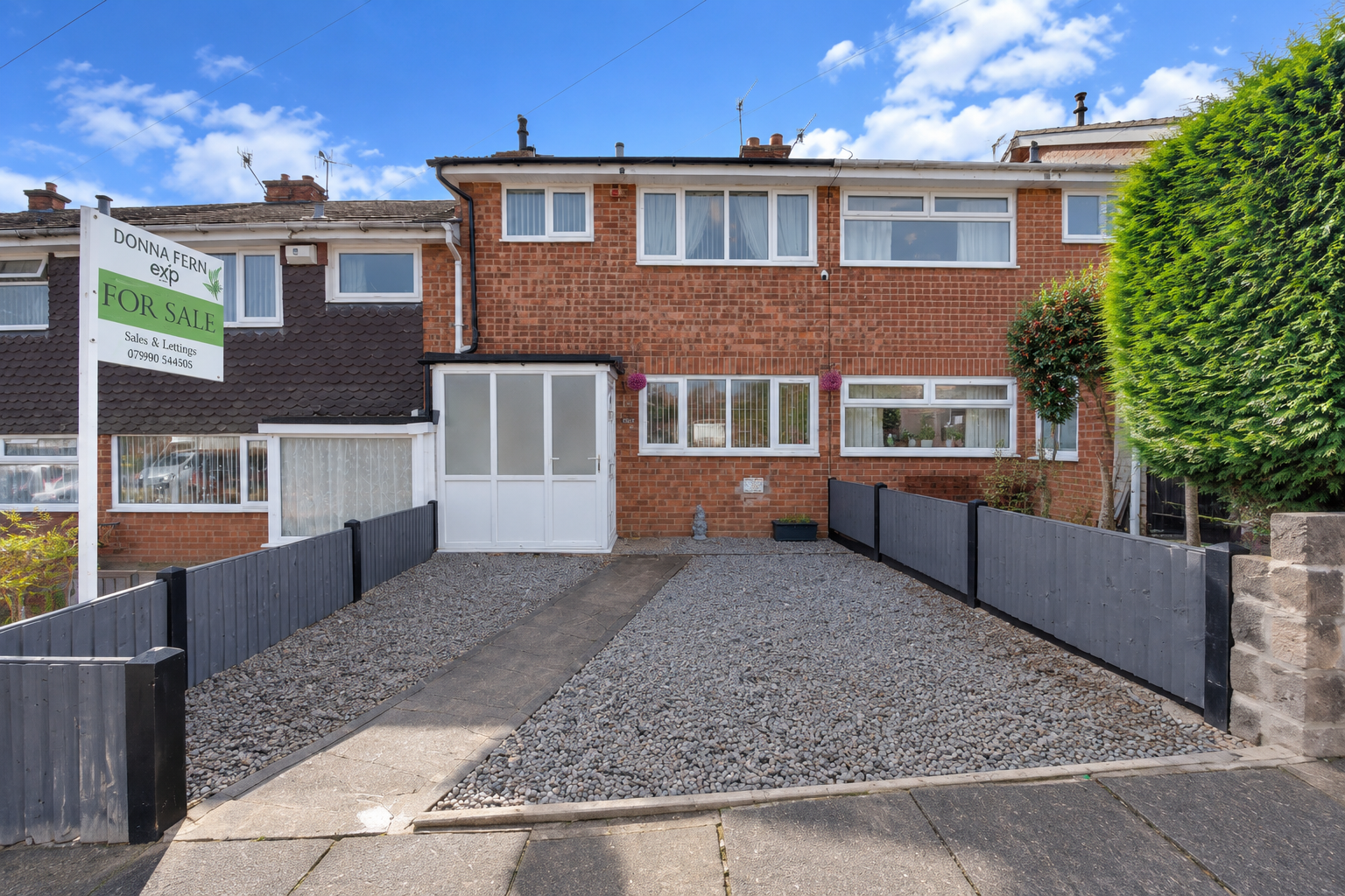Town House for sale in Stoke-on-trent, Newmount Road, Fenpark, Stoke-on-trent, ST4 3HQ
