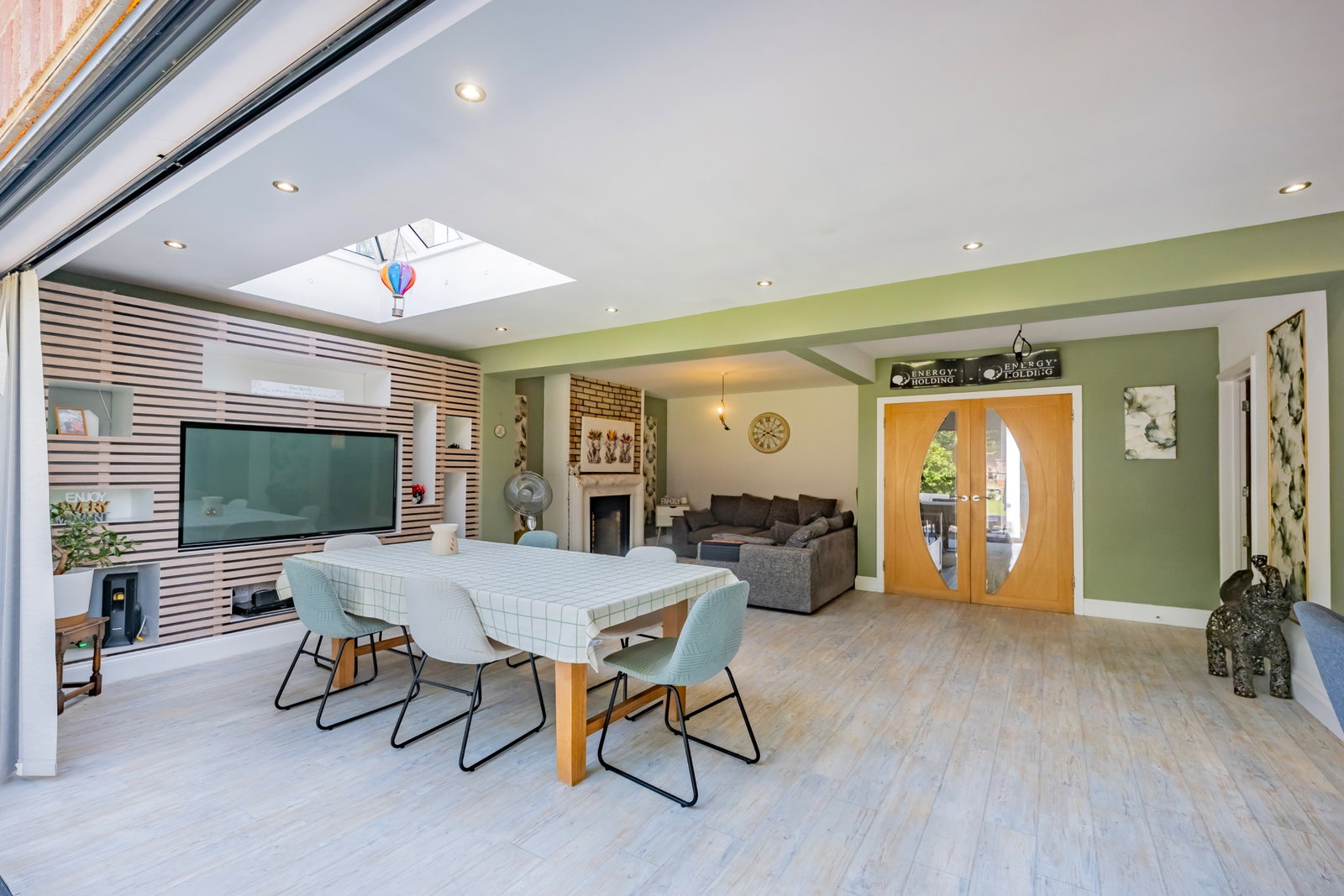 Semi Detached House in Hayes