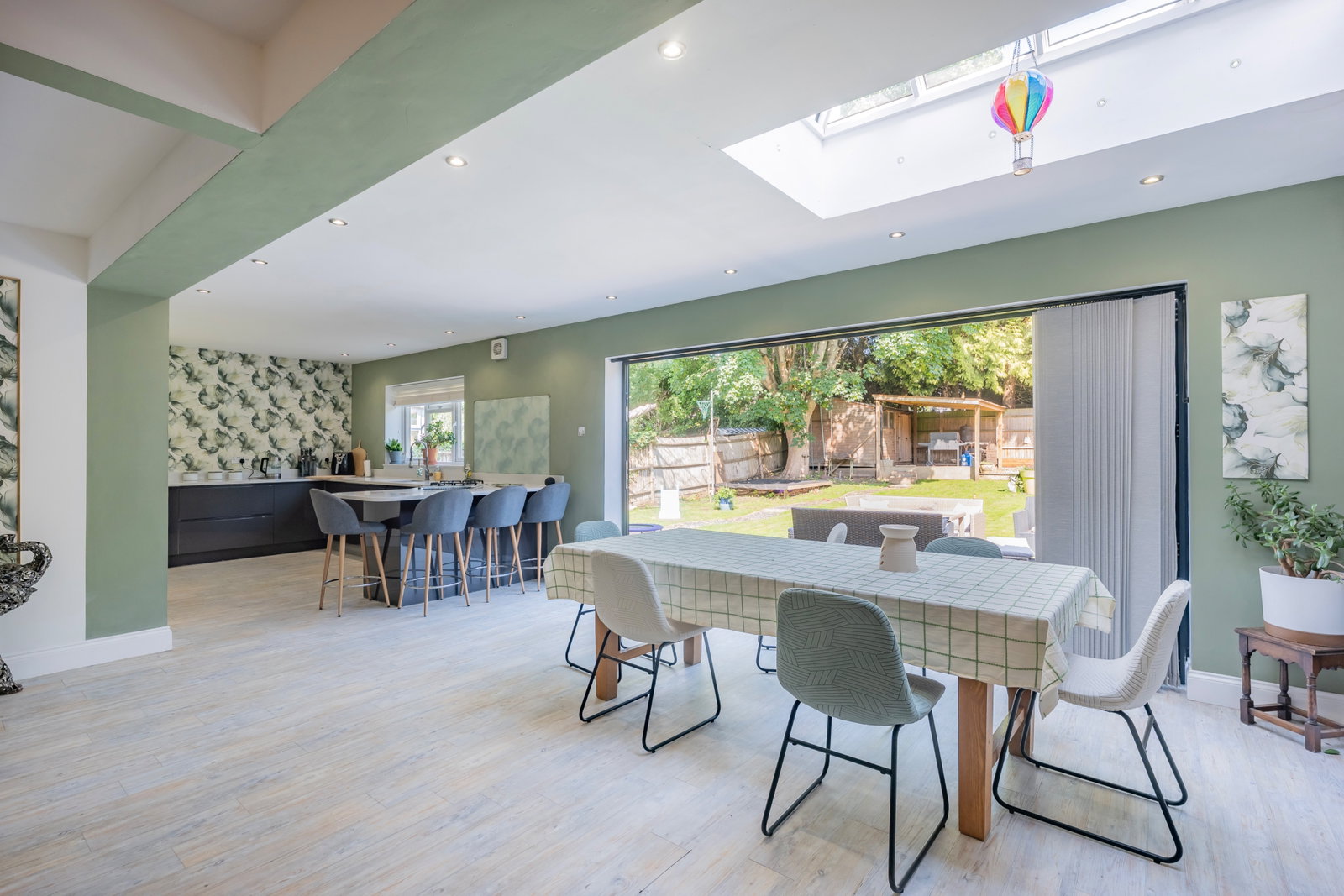 Semi Detached House in Hayes