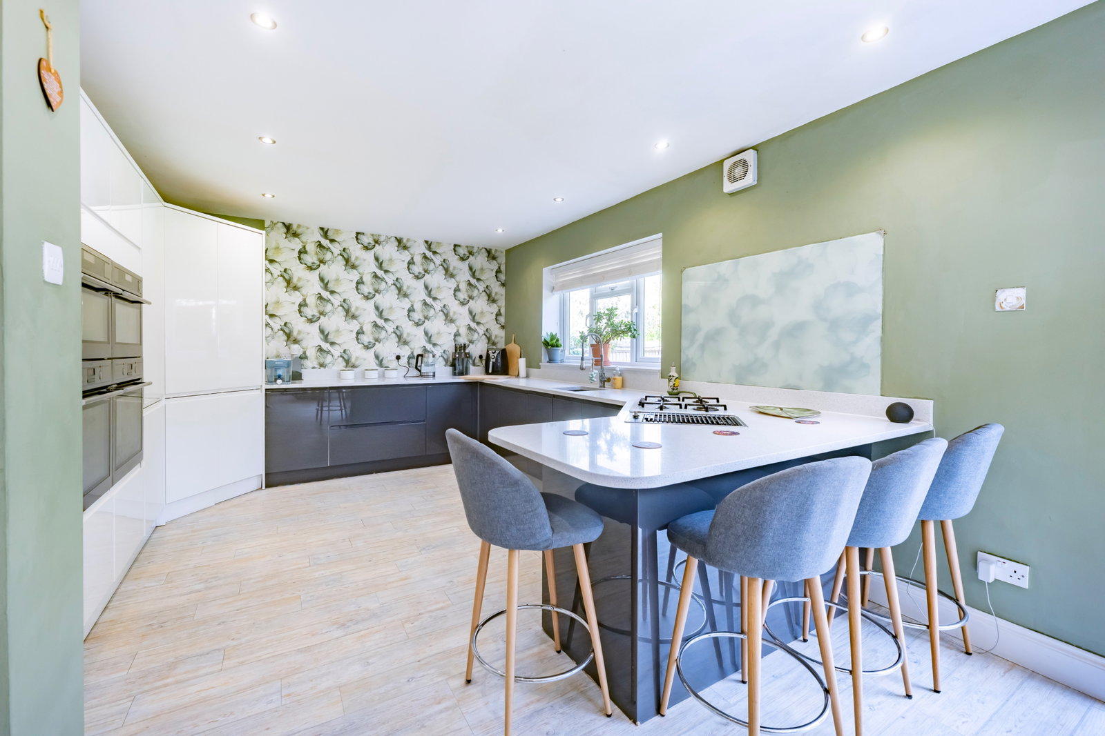 Semi Detached House in Hayes