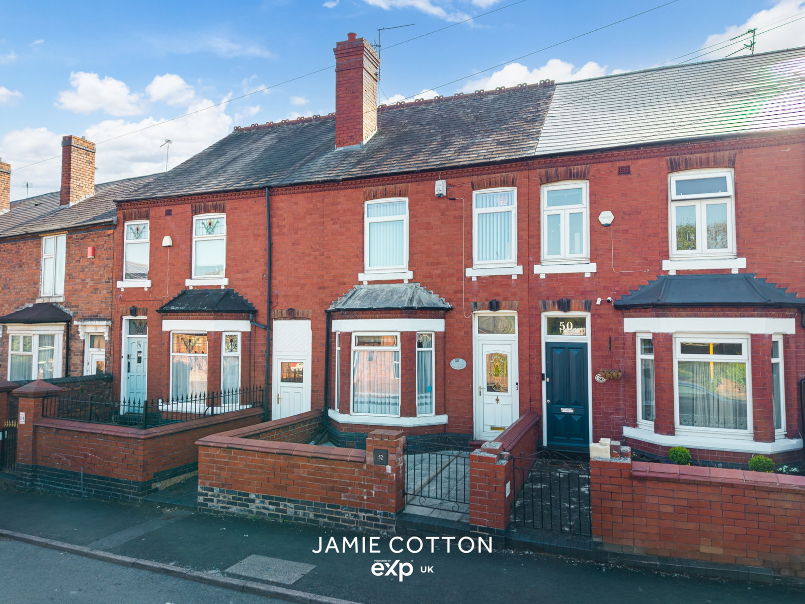 Semi Detached House in Halesowen