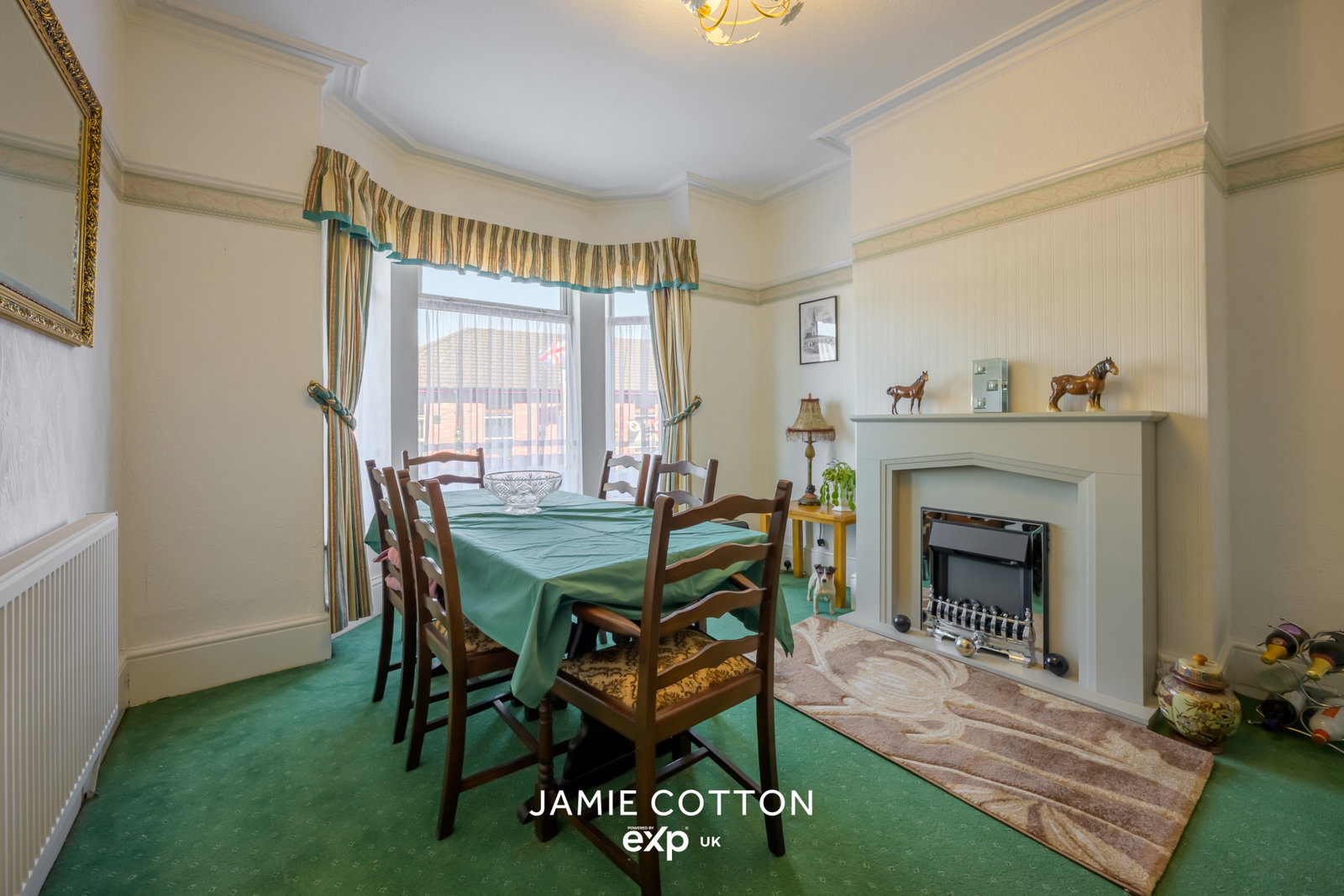 Semi Detached House in Halesowen