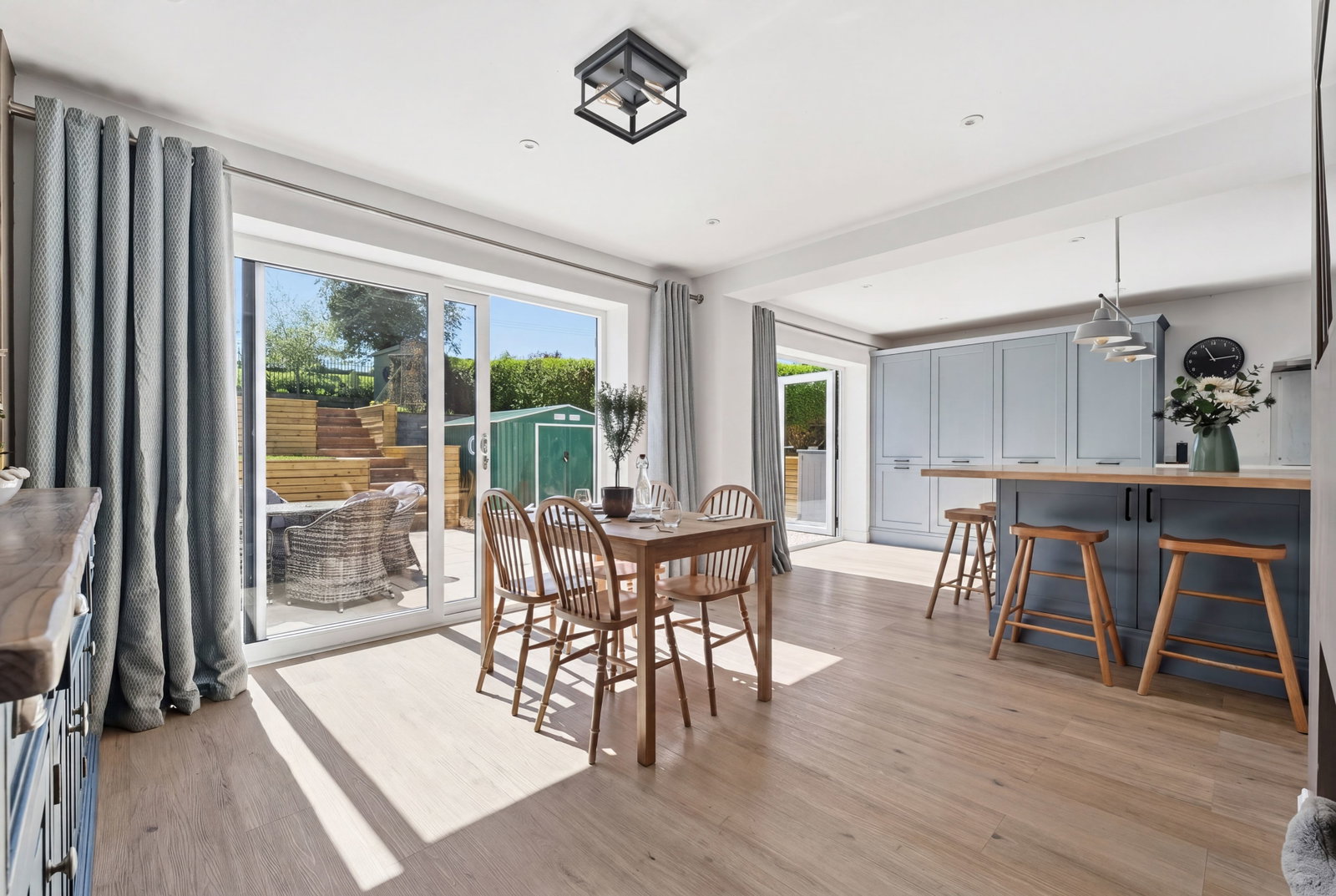 Semi Detached House in Newark
