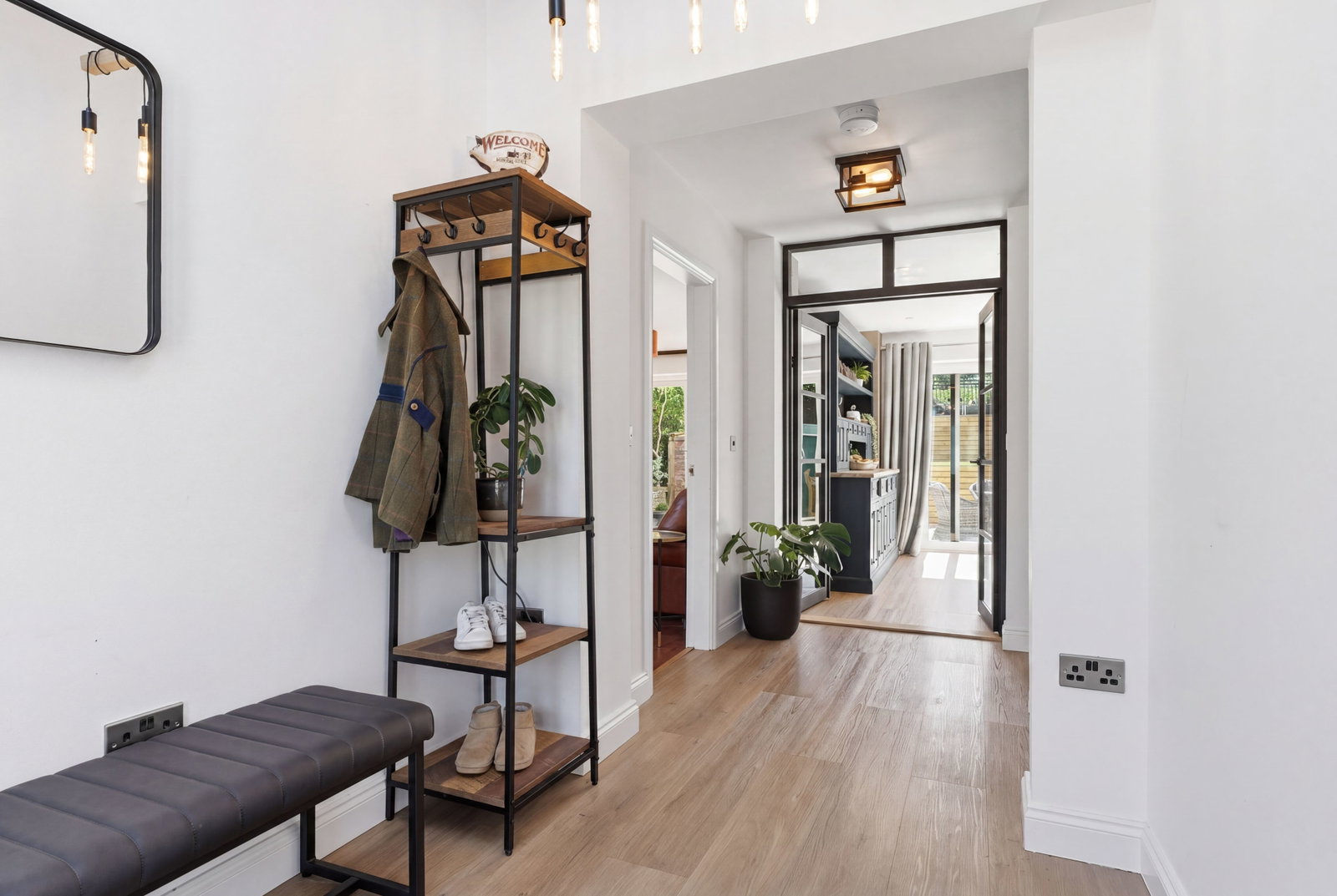 Semi Detached House in Newark
