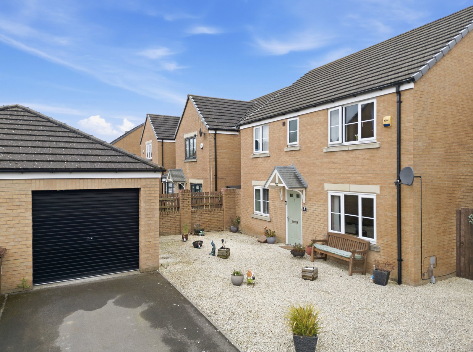 Detached House in Leeds