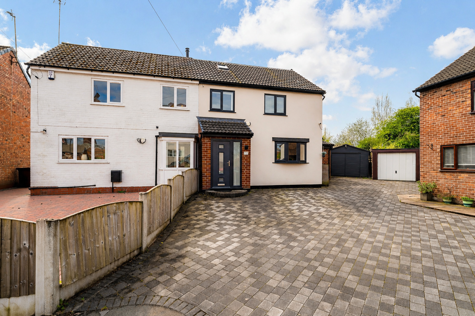 Semi Detached House in Leigh