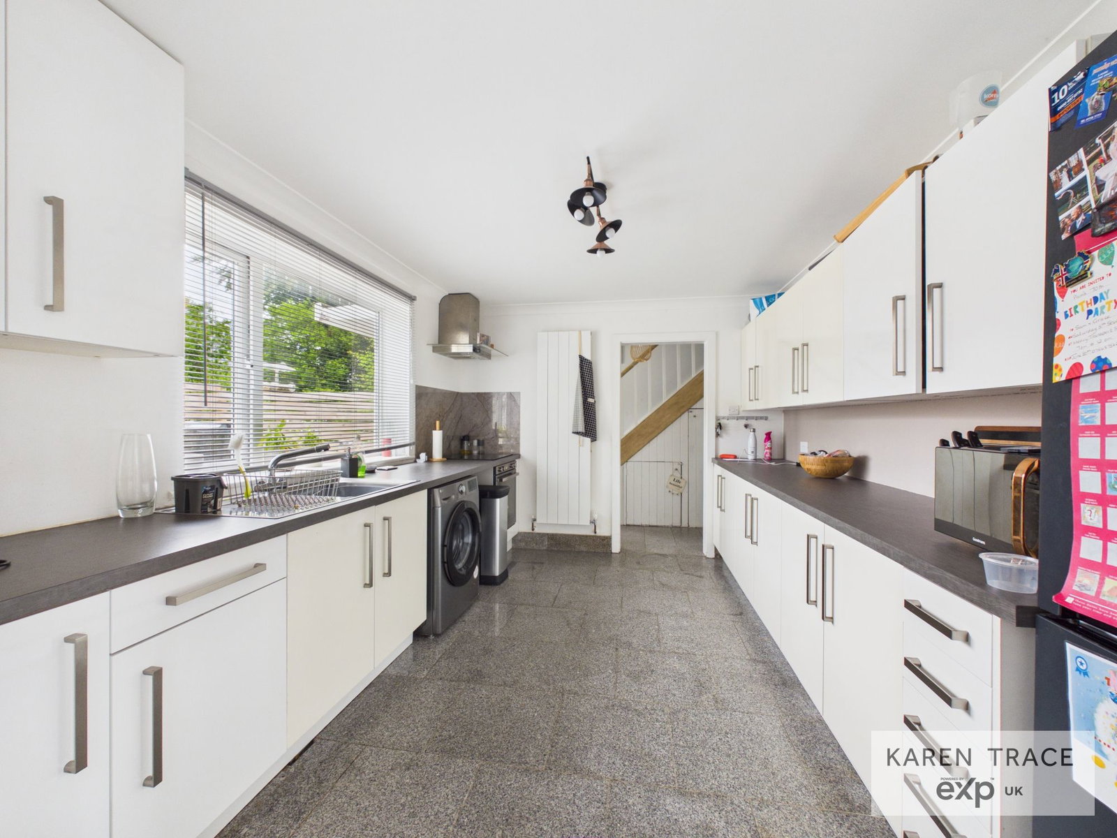 Semi Detached House in Par