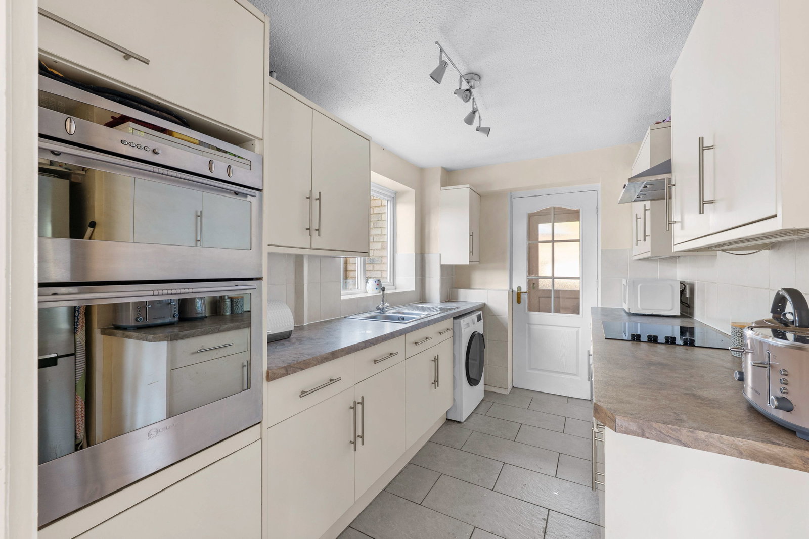 Semi Detached House in South Croydon