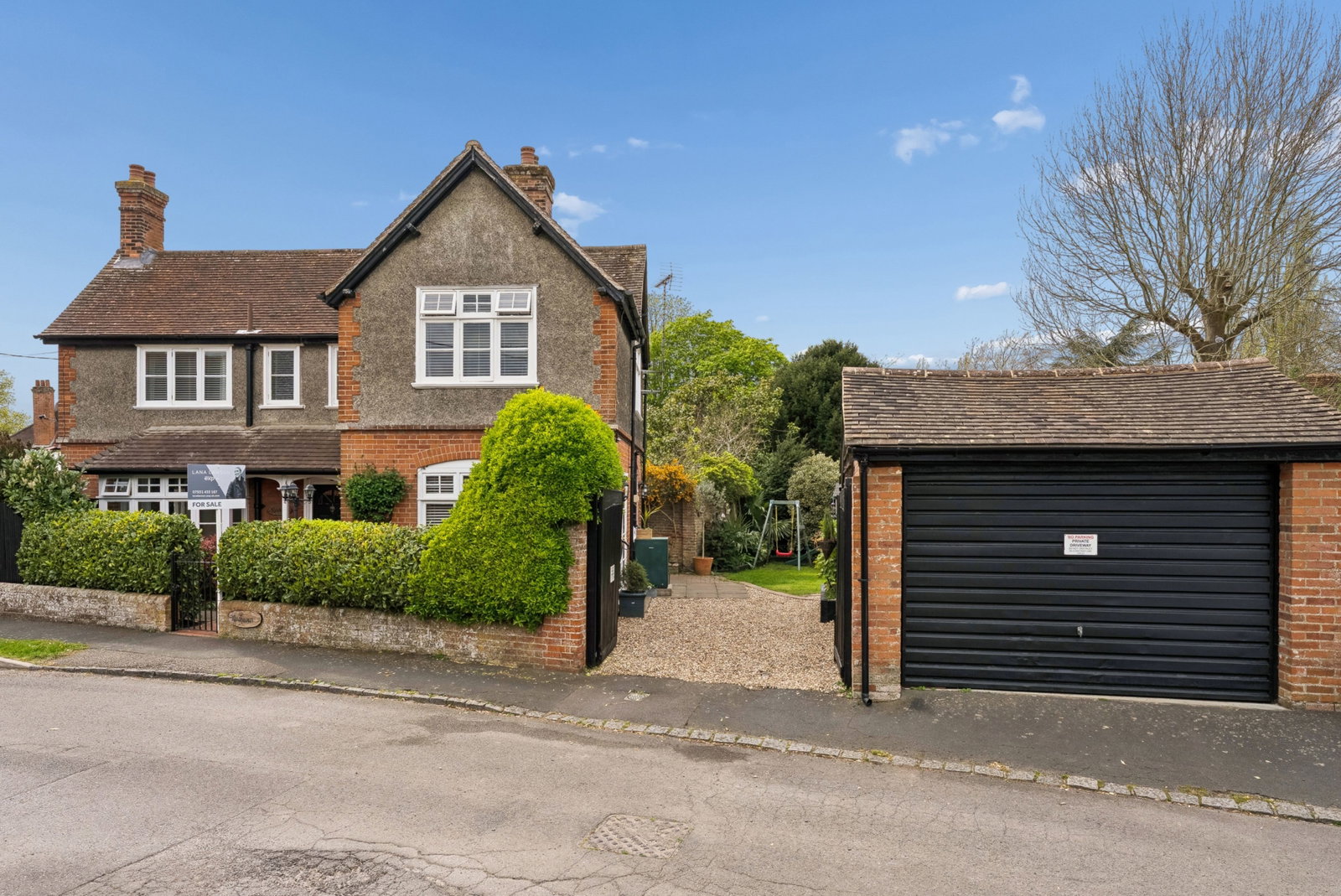 Detached House in Aylesbury