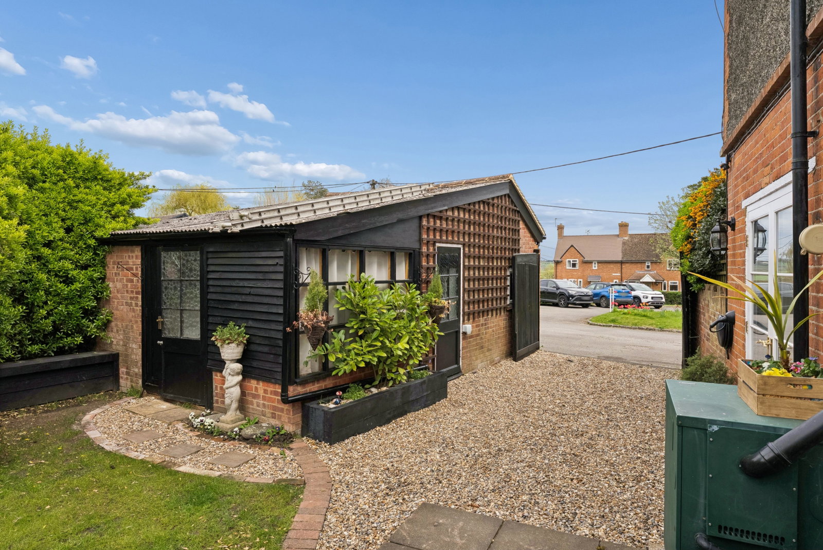 Detached House in Aylesbury