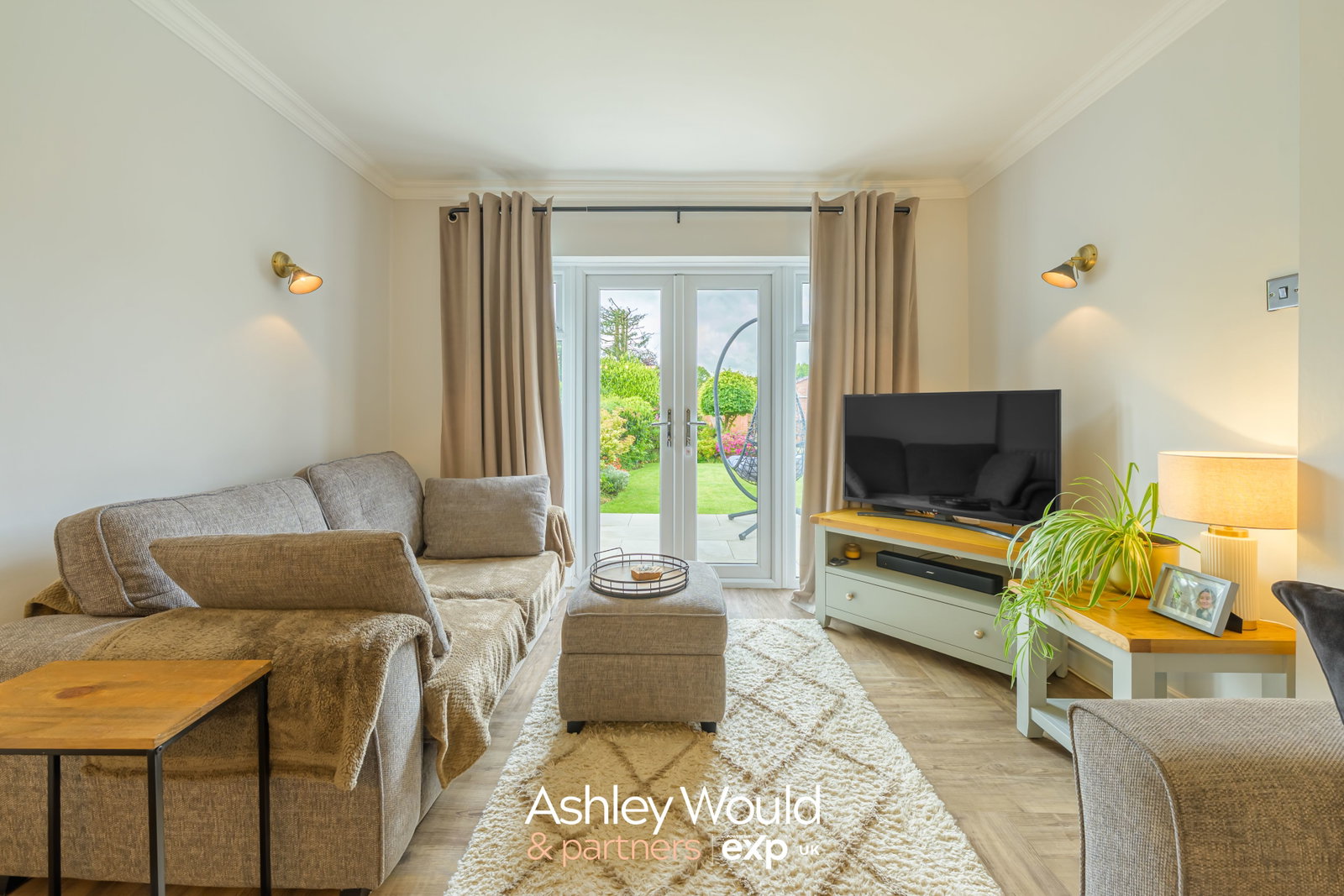 Semi Detached House in Halesowen
