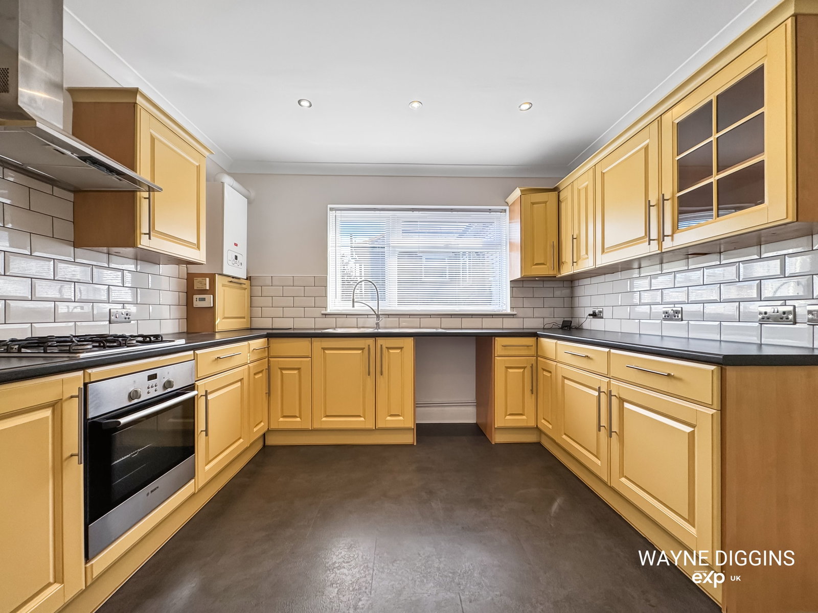Bungalow in Grays