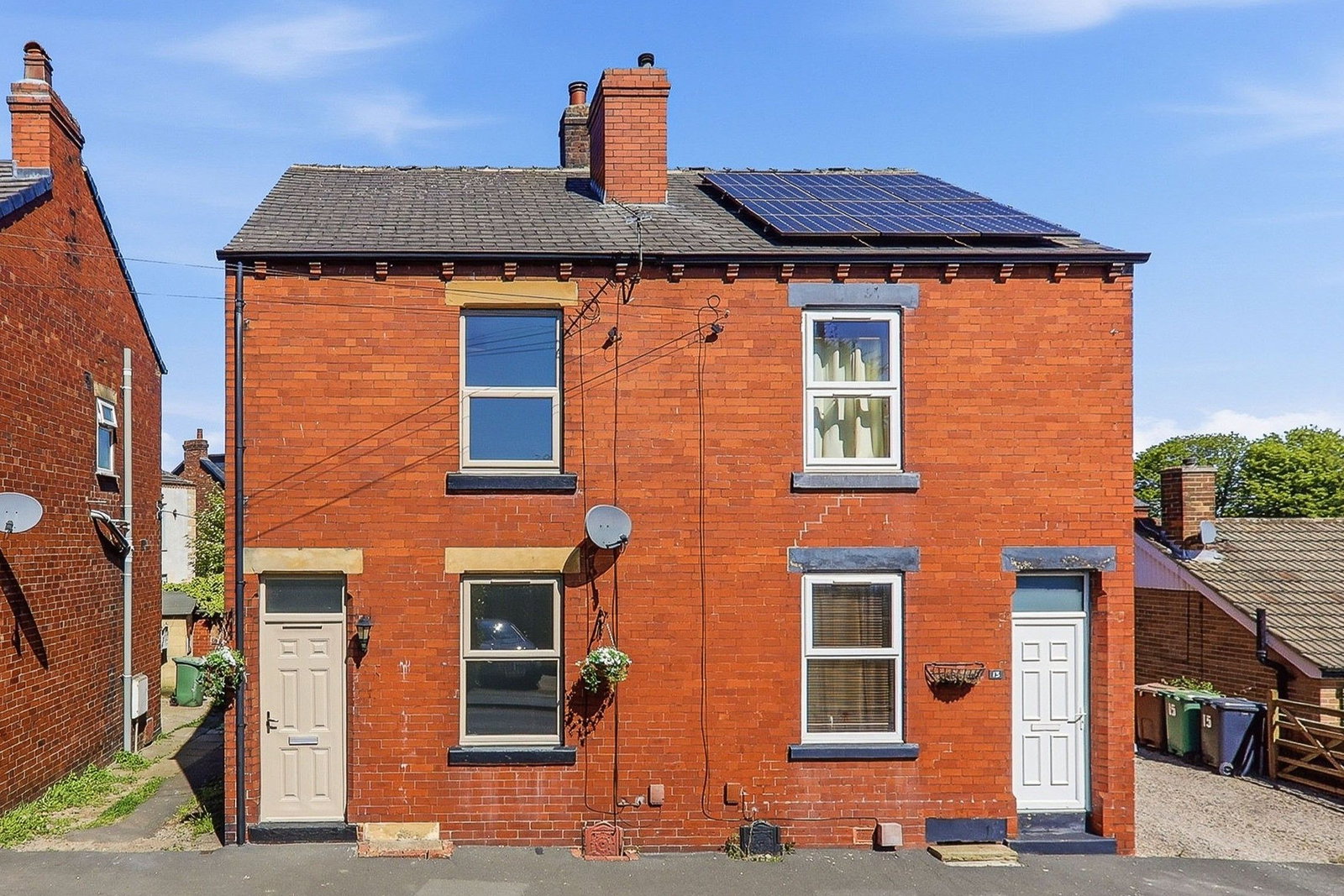 Semi Detached House in Wakefield