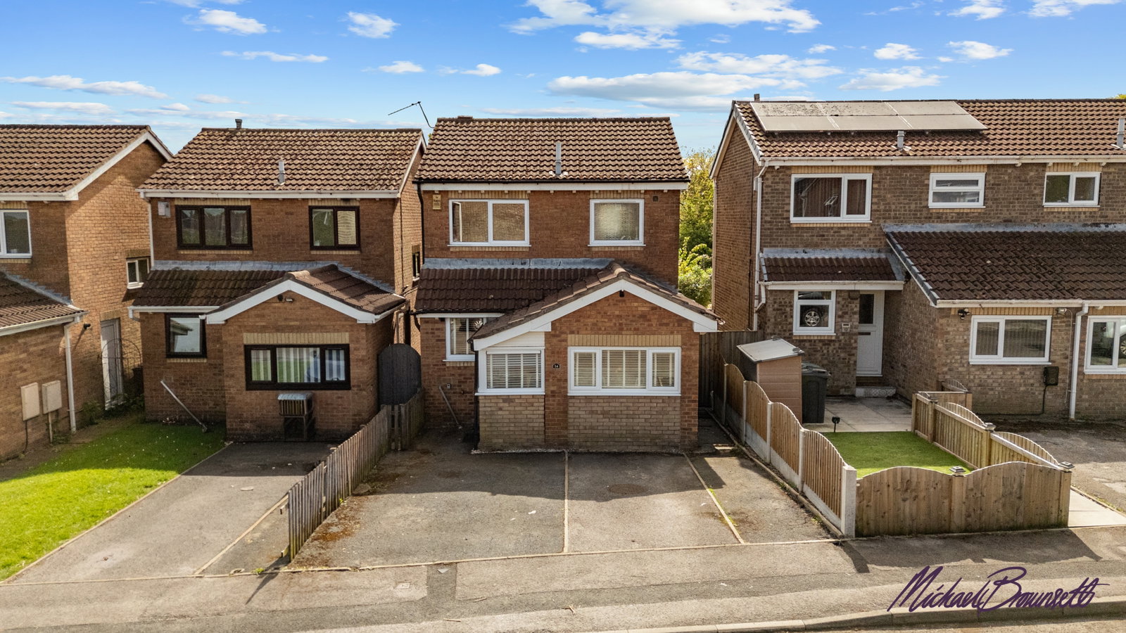 Detached House in Bradford