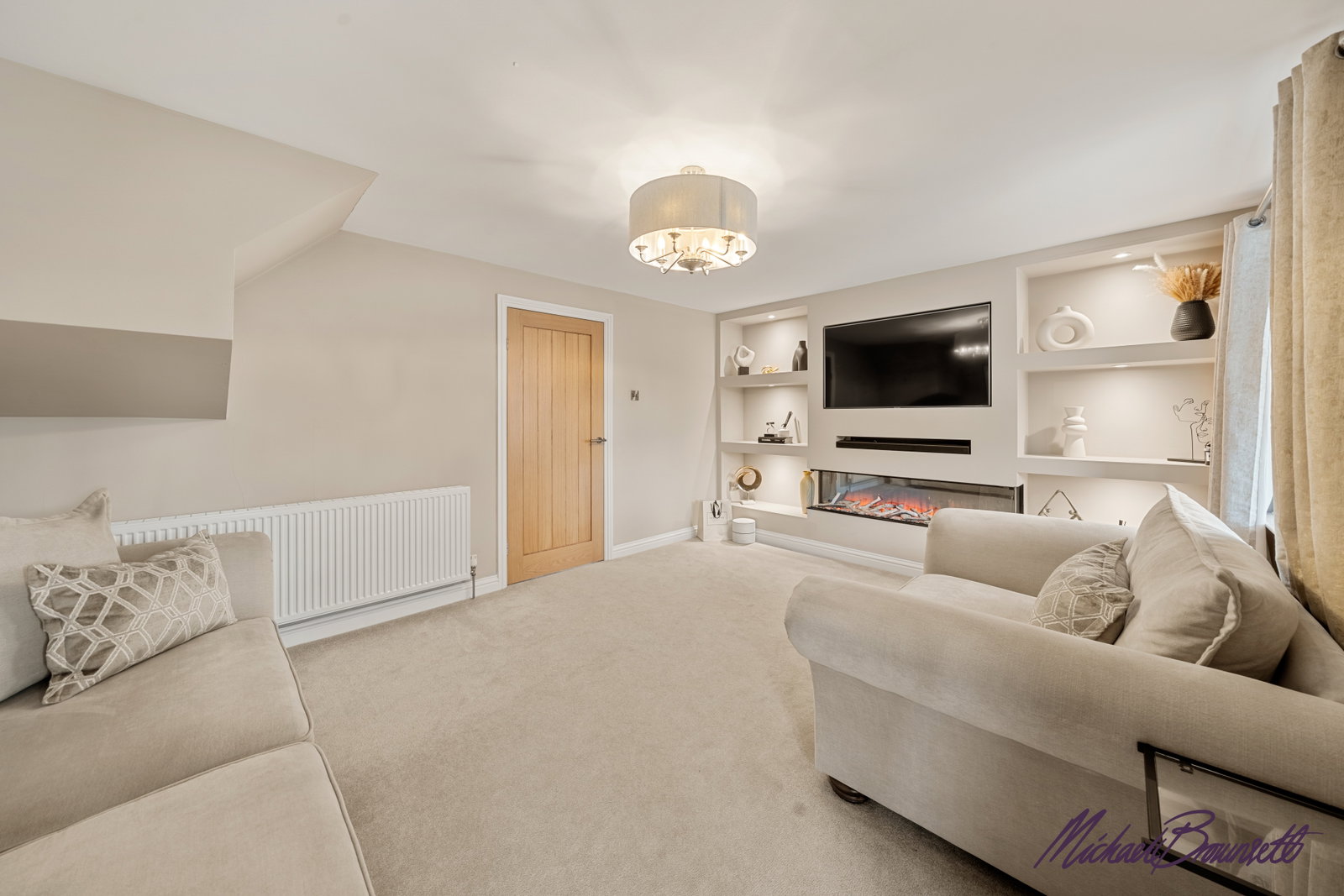 Detached House in Bradford