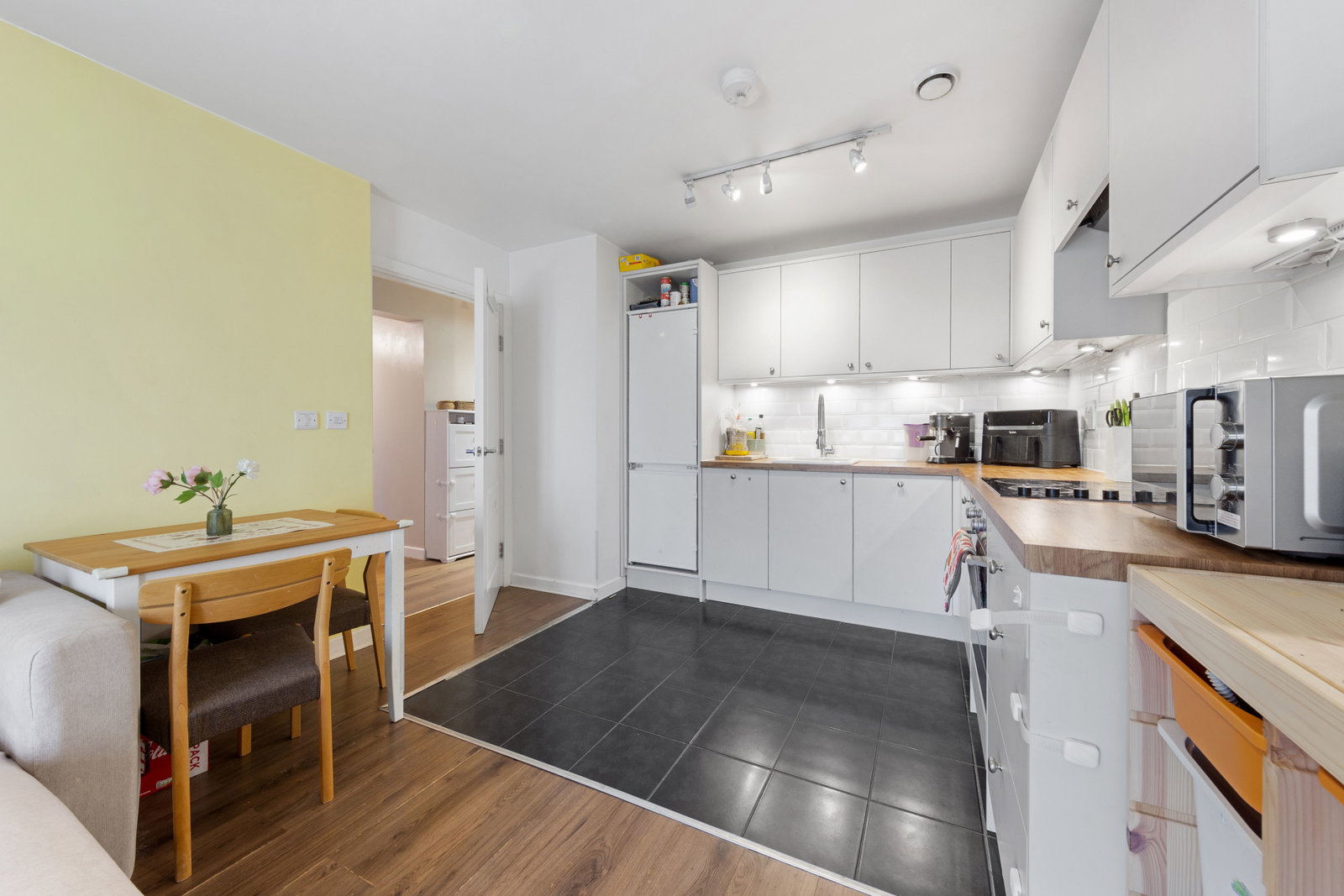 Flat in London 4