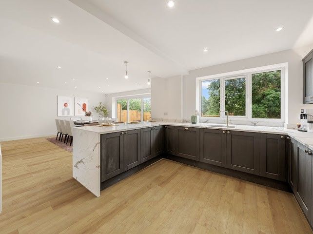 Detached House for sale in Brighouse, 140a Hill Top House, Huddersfield, HD6 3DU, 2000 m²