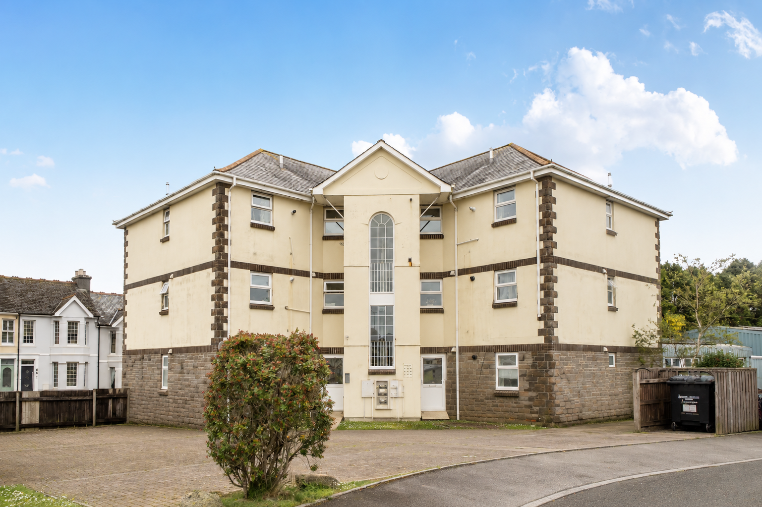 Flat in Callington