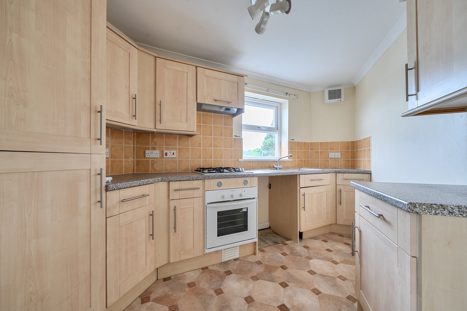 Flat in Callington