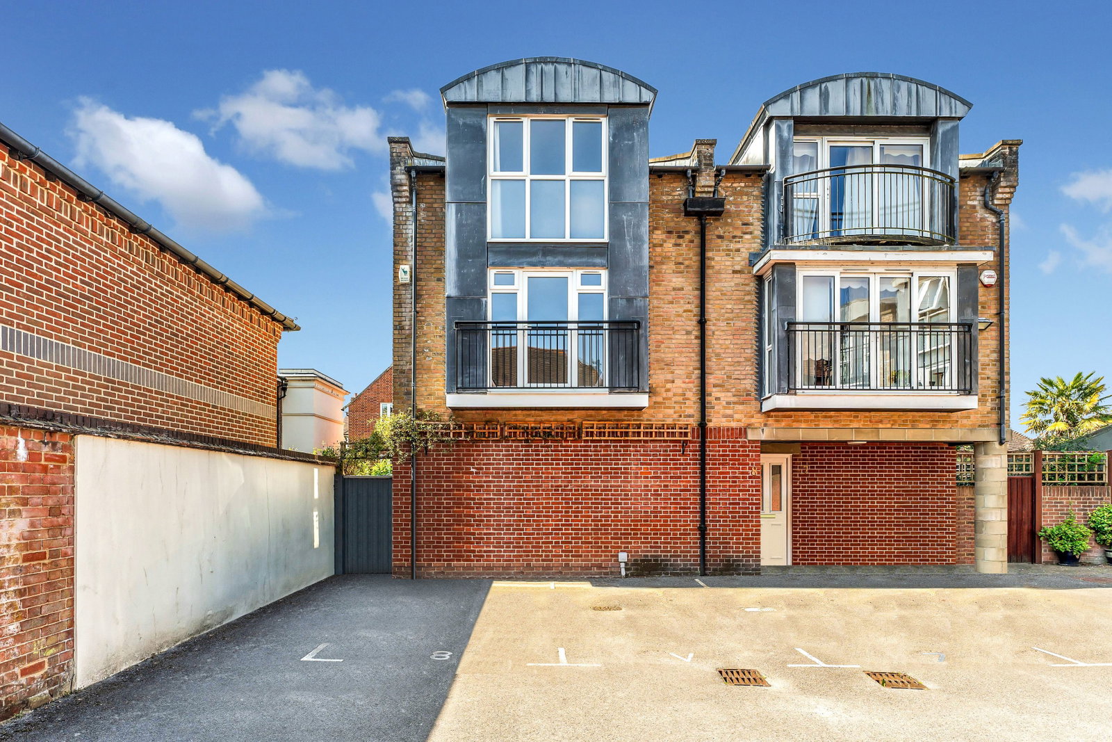 Semi Detached House in Salisbury