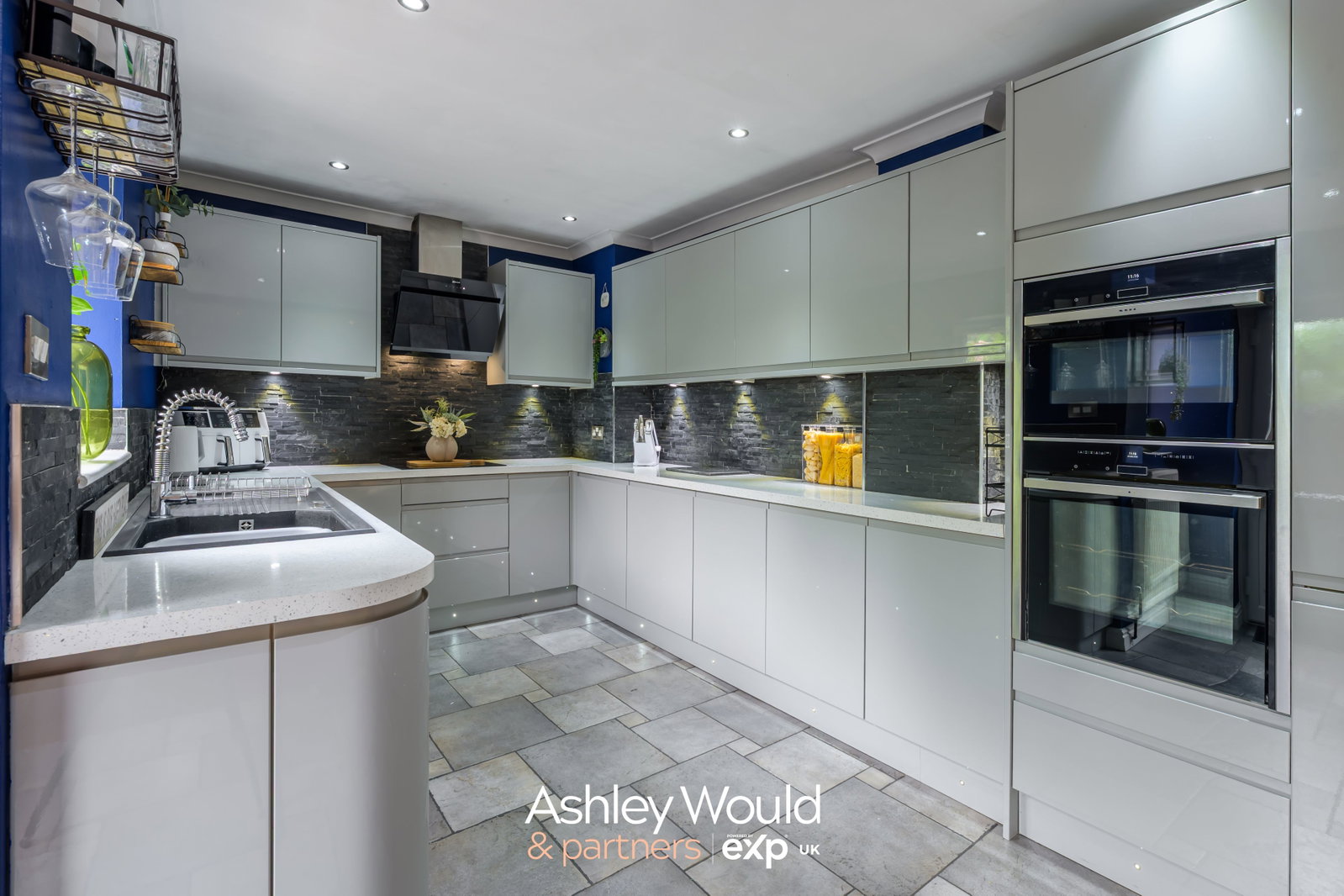Semi Detached House in Cradley Heath
