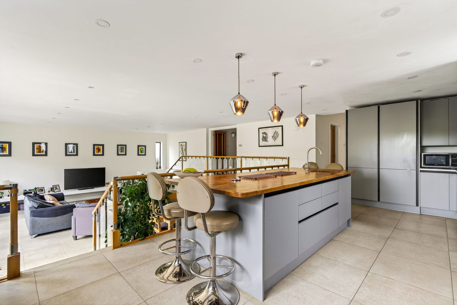 Detached House in Epsom