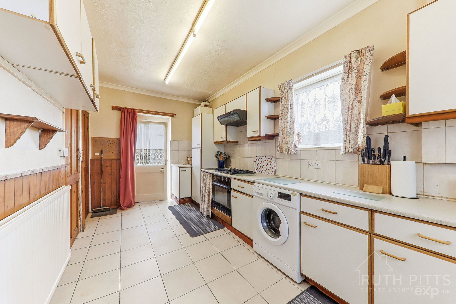 Semi Detached House in Wakefield