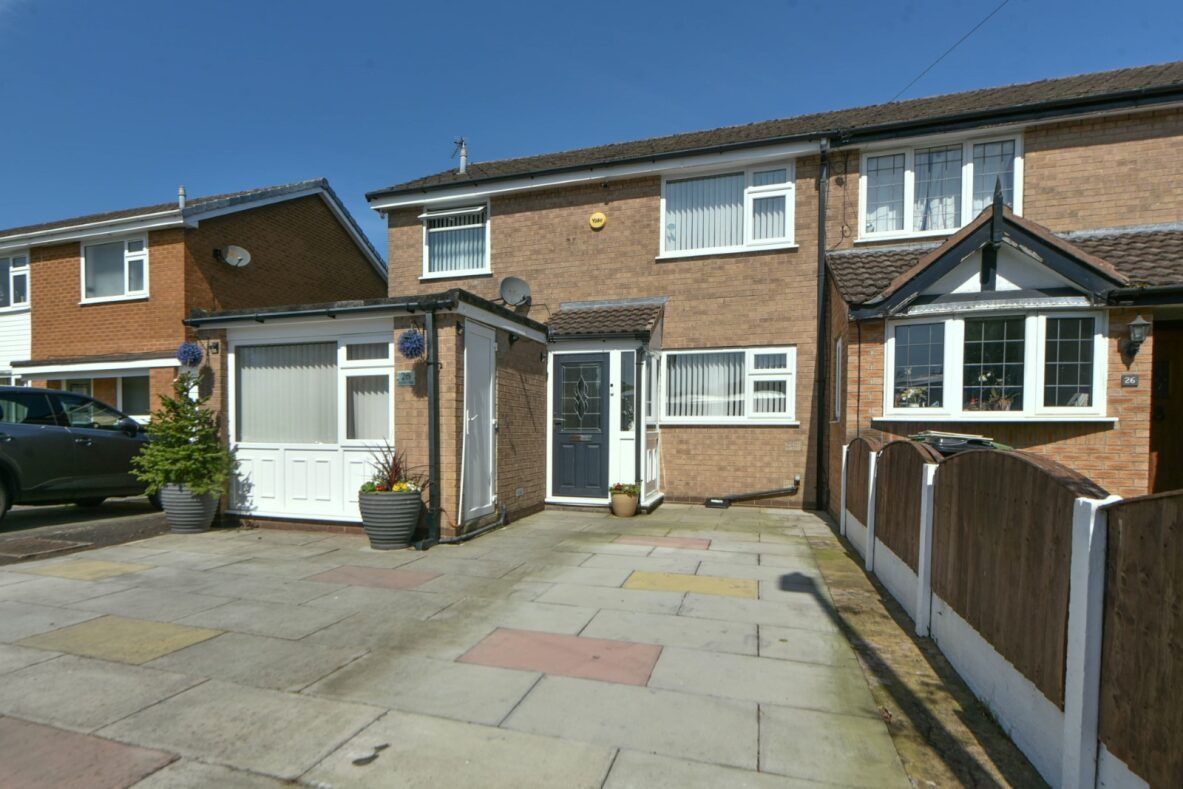 Semi Detached House in Sale