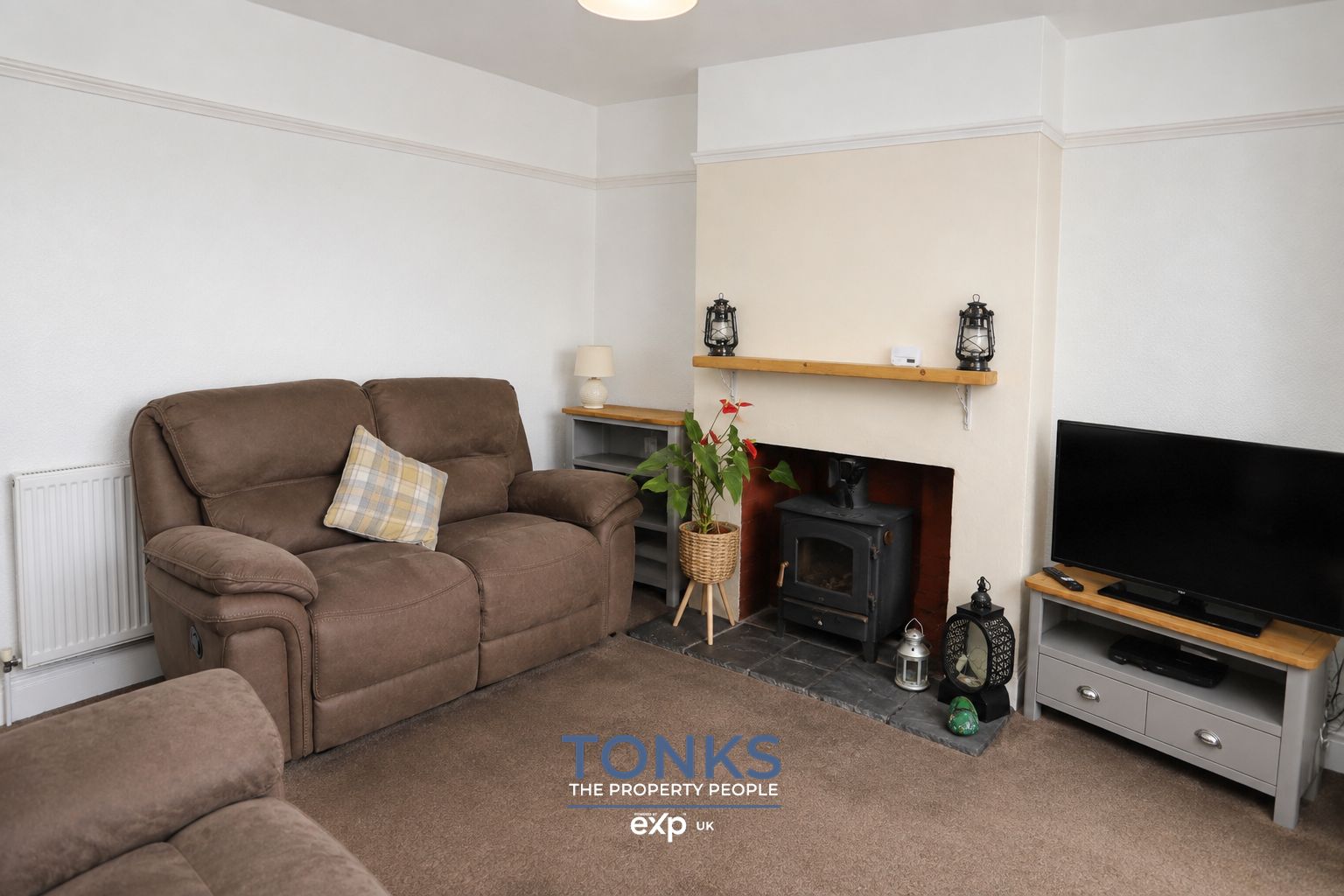 Semi Detached House in Rowley Regis 3