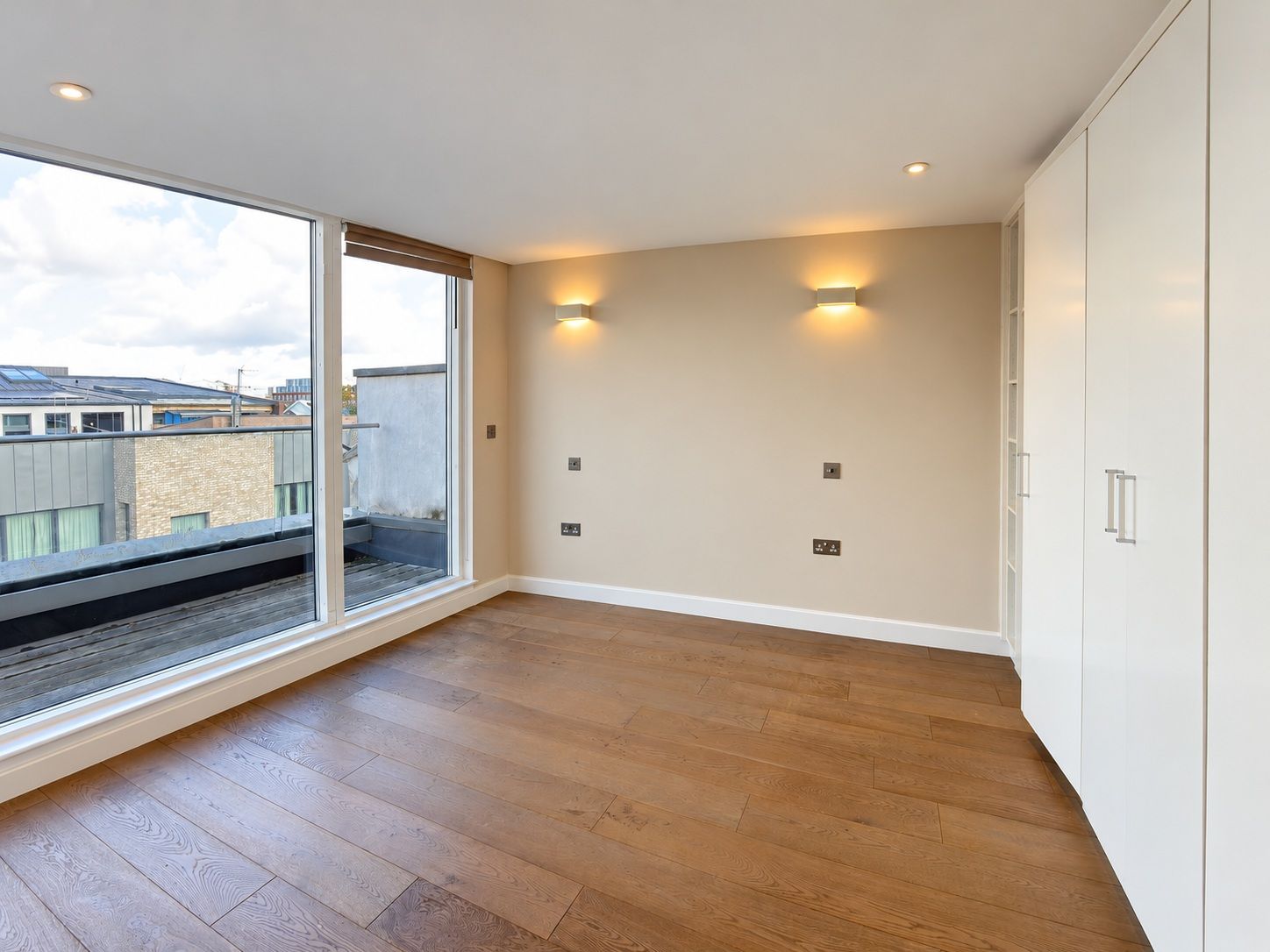 Flat for sale in London, Southern Row, Notting Hill, W10, 776 m²