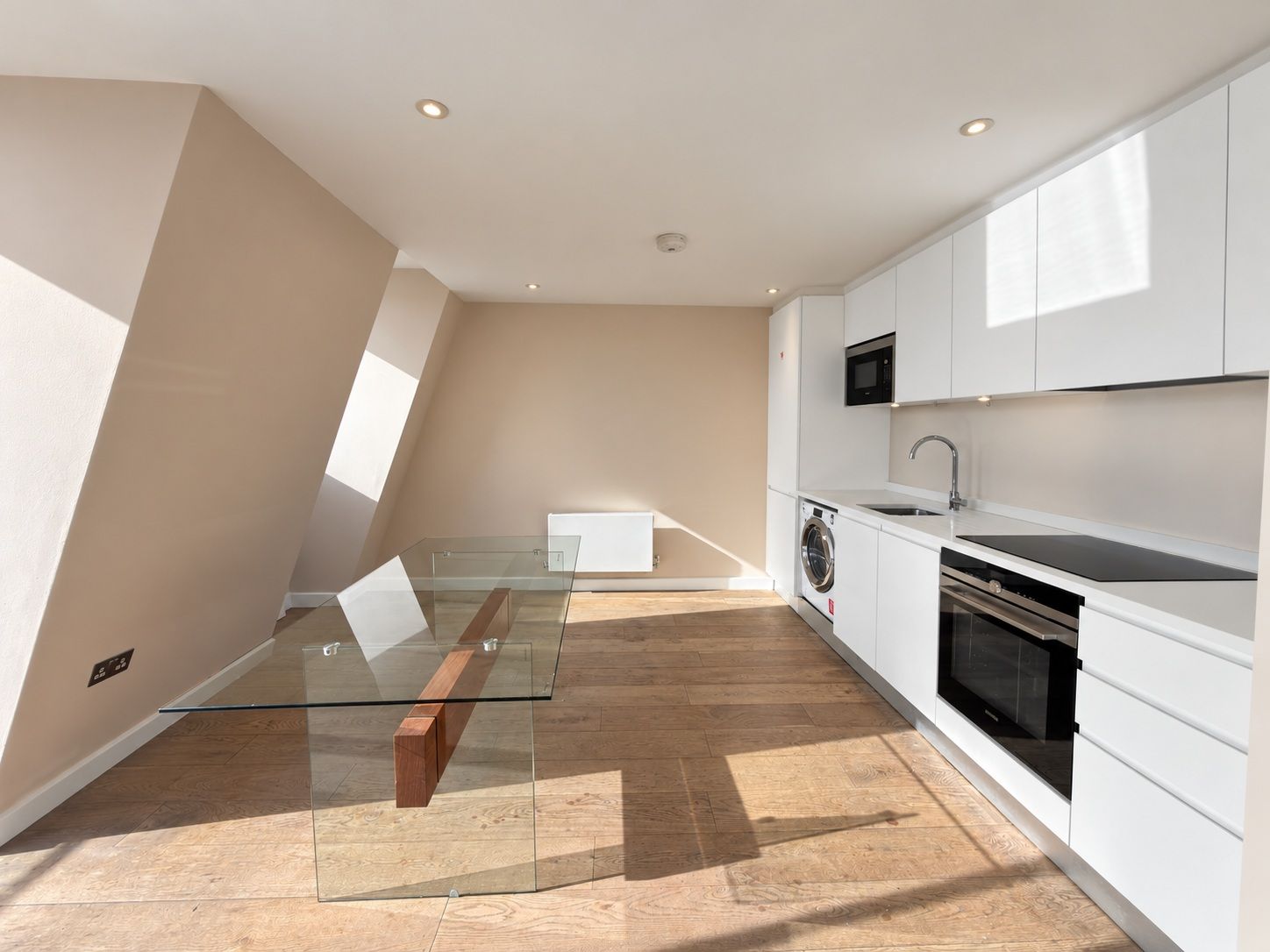Flat for sale in London, Southern Row, Notting Hill, W10, 776 m²